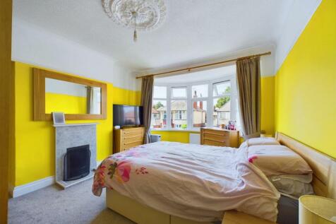 Bedroom:
