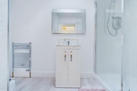 Shower room: