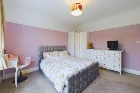 Bedroom: