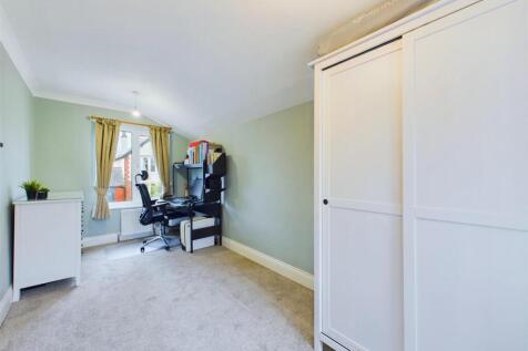 Bedroom: