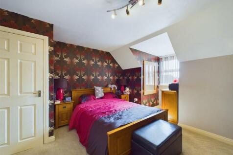 Bedroom:
