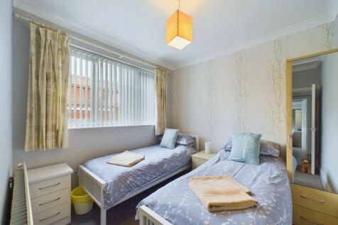 Bedroom: