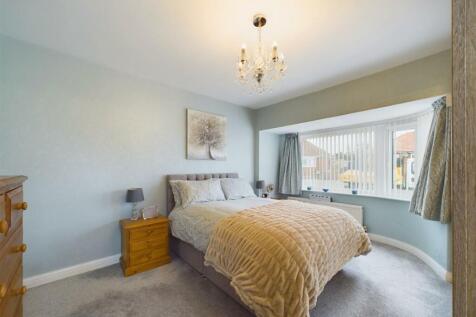 Bedroom:
