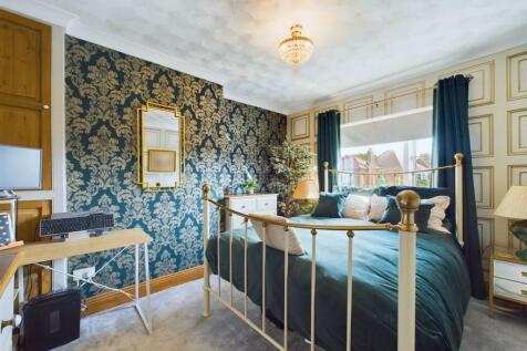 Bedroom: