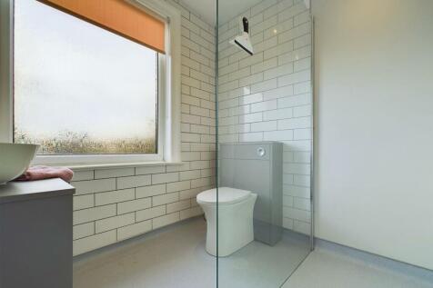 En Suite: