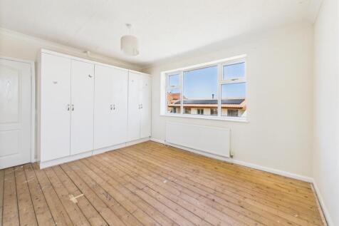 Bedroom: