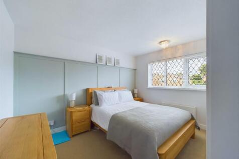 Bedroom:
