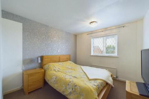 Bedroom: