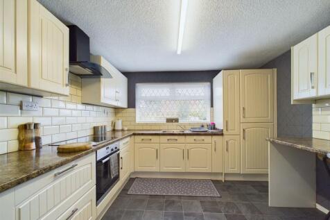 Kitchen: