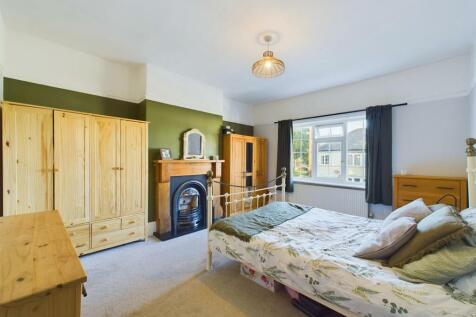 Bedroom: