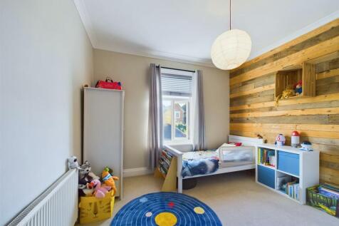 Bedroom: