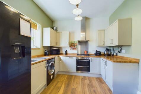 Kitchen: