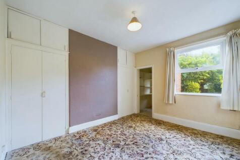 Bedroom: