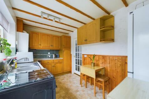Kitchen: