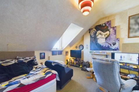 Bedroom: