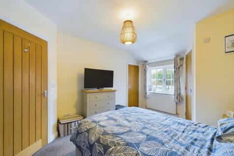 Bedroom: