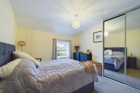 Bedroom: