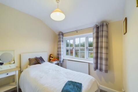 Bedroom: