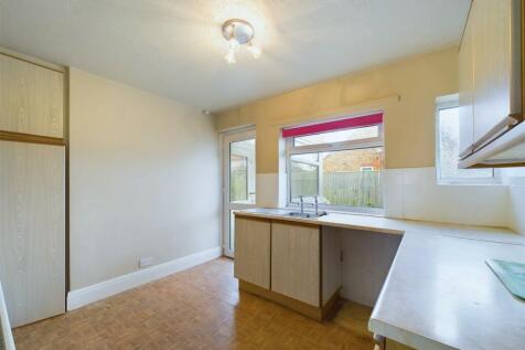 Kitchen: