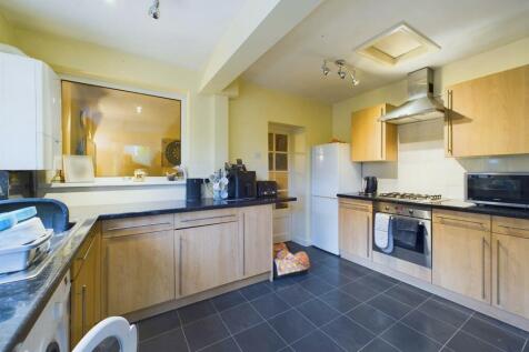 Kitchen: