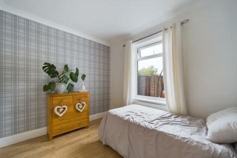 Bedroom: