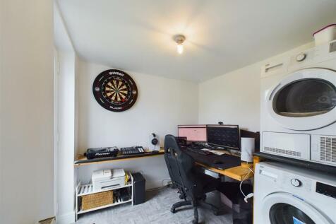 Office/utility: