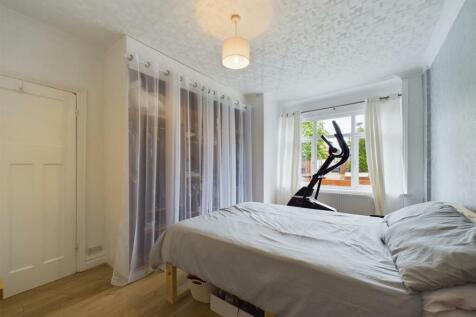 Bedroom: