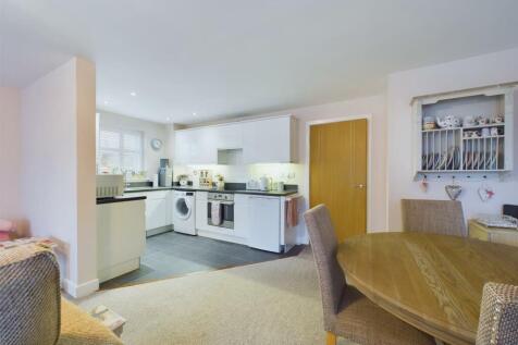 Kitchen: