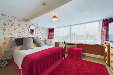 Bedroom: