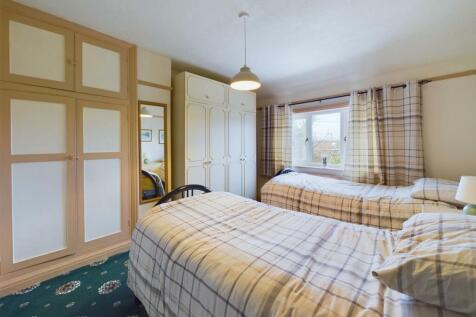 Bedroom: