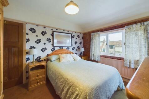 Bedroom: