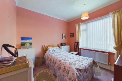Bedroom: