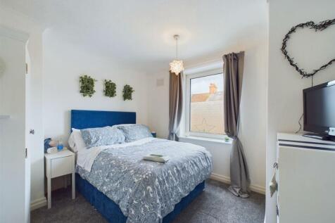 Bedroom: