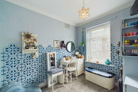 Bedroom: