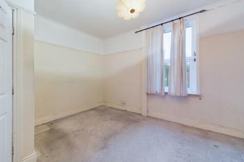 Bedroom: