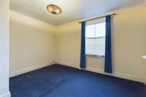 Bedroom: