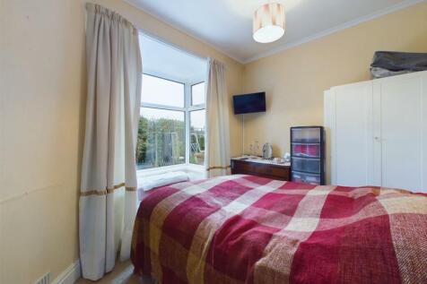 Bedroom:
