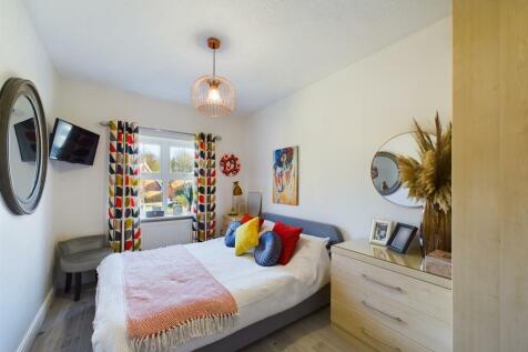 Bedroom: