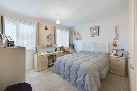 Bedroom: