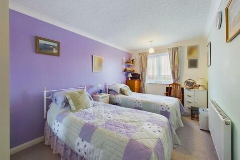 Bedroom: