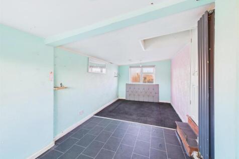 Bedroom: