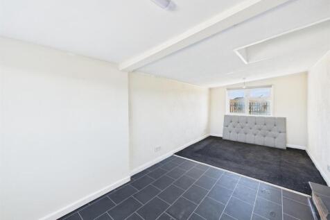 Bedroom: