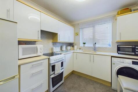 Kitchen: