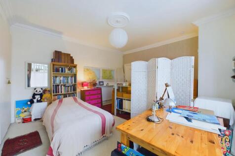 Bedroom: