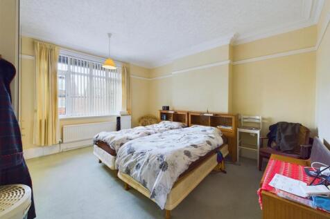 Bedroom: