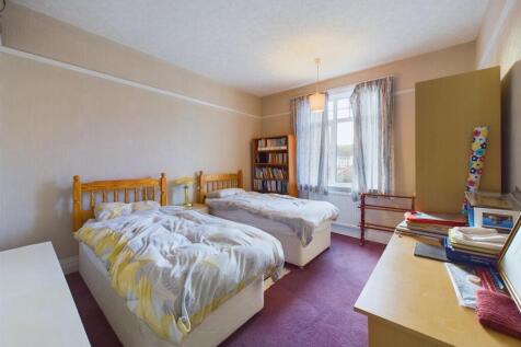 Bedroom:
