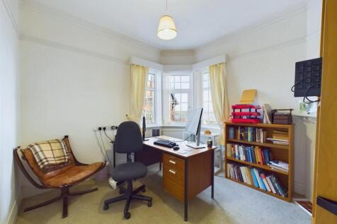 Bedroom: