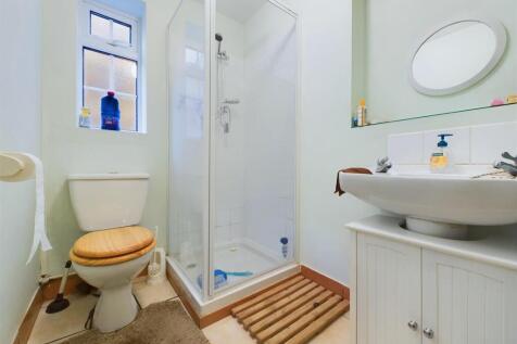 Shower room: