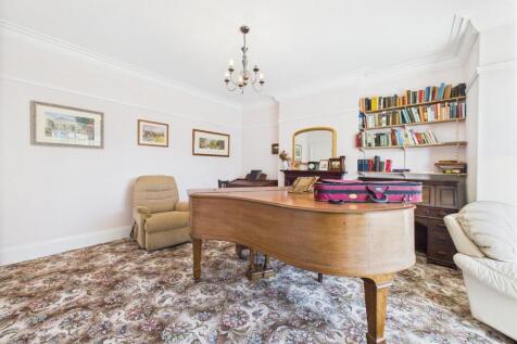 Lounge: