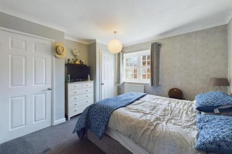 Bedroom: